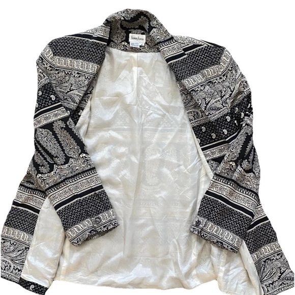 Neiman Marcus Black White Paisley 100% Silk Blazer Jacket Size 8 One Button - Picture 3 of 6